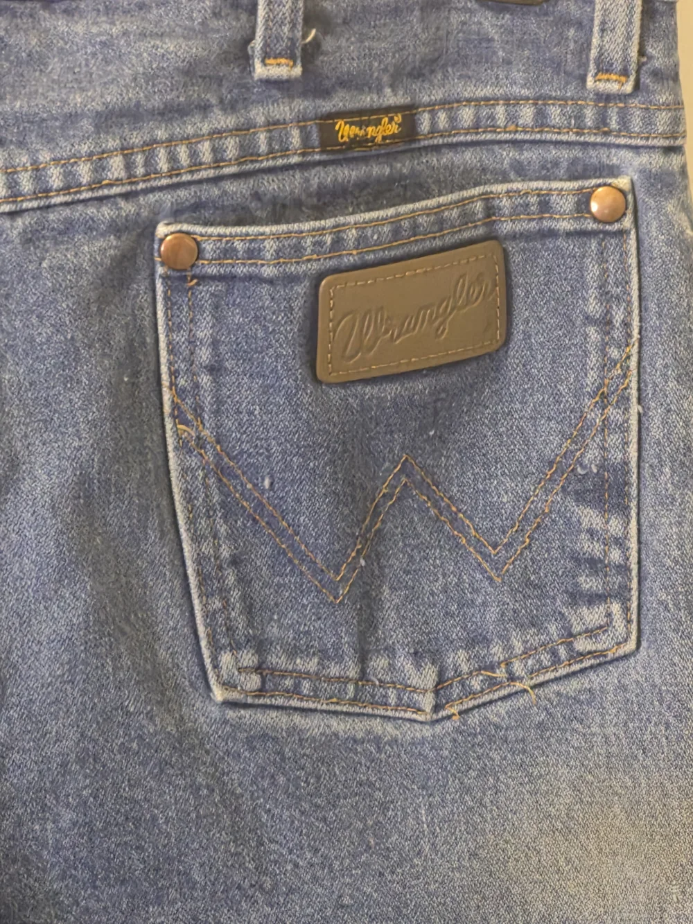 Wrangler Straight Fit Medium Wash 34 X 32 Jeans Western Distressed